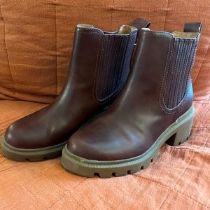 Brown Lug Sole Chealsea Boots Sz 7.5